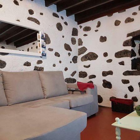 Join Our Relaxed House Near The Beach - Mosteiros Mosteiros  Dış mekan fotoğraf