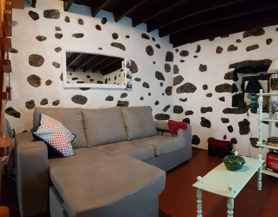 Join Our Relaxed House Near The Beach - Mosteiros Mosteiros  Dış mekan fotoğraf