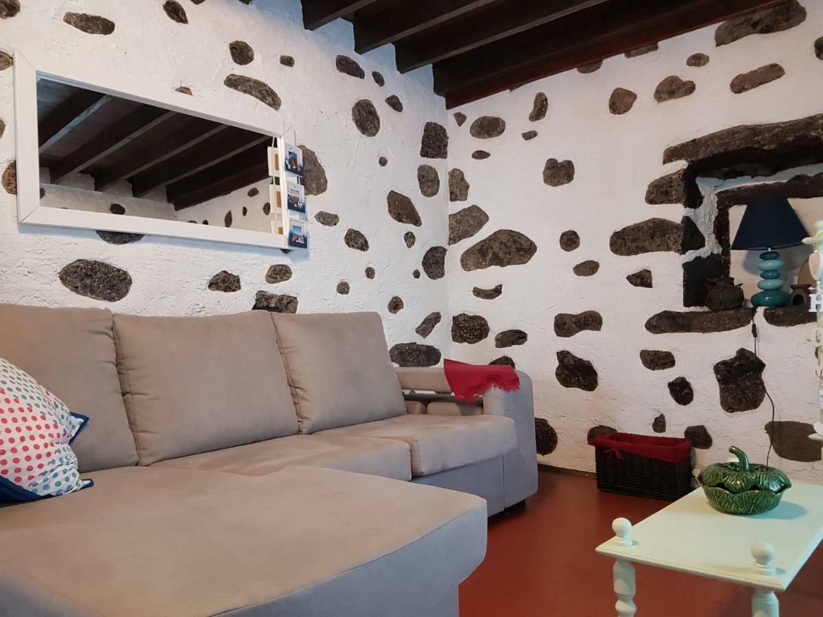 Join Our Relaxed House Near The Beach - Mosteiros Mosteiros  Dış mekan fotoğraf